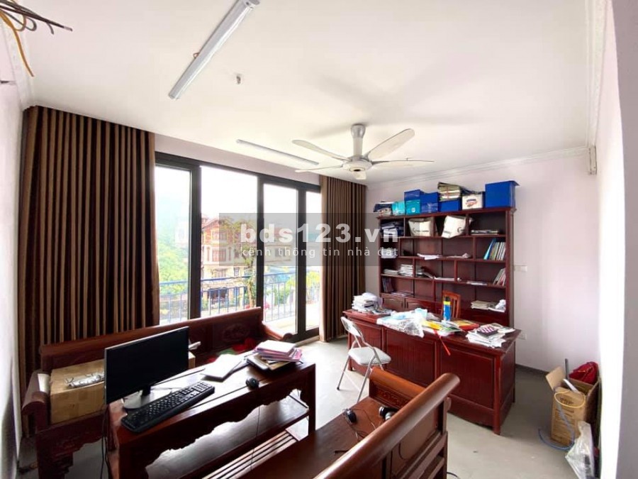 NHÀ ĐẸP VIEW HỒ GARA Ô TÔ KINH DOANH! Ngọc Lâm, Long Biên 75M2x5T, hơn 9 tỷ. 0977611089