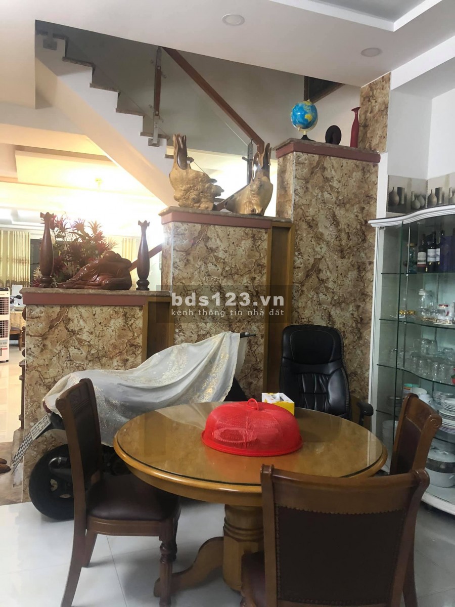 Cần tiền bán gấp nhà MTĐ 12m Lê Lâm, Tân Phú, DT 4,5x19m, 3 tầng, 10,5 tỷ (TL), 0932678040