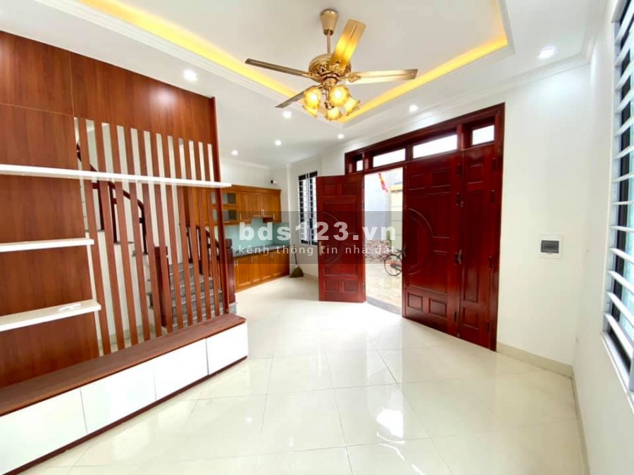 BÁN NHÀ SIÊU ĐẸP BÁT KHỐI, LONG BIÊN. 36M, 5T, 2,58 TỶ. LÔ GÓC, Ô TÔ ĐỖ CỬA