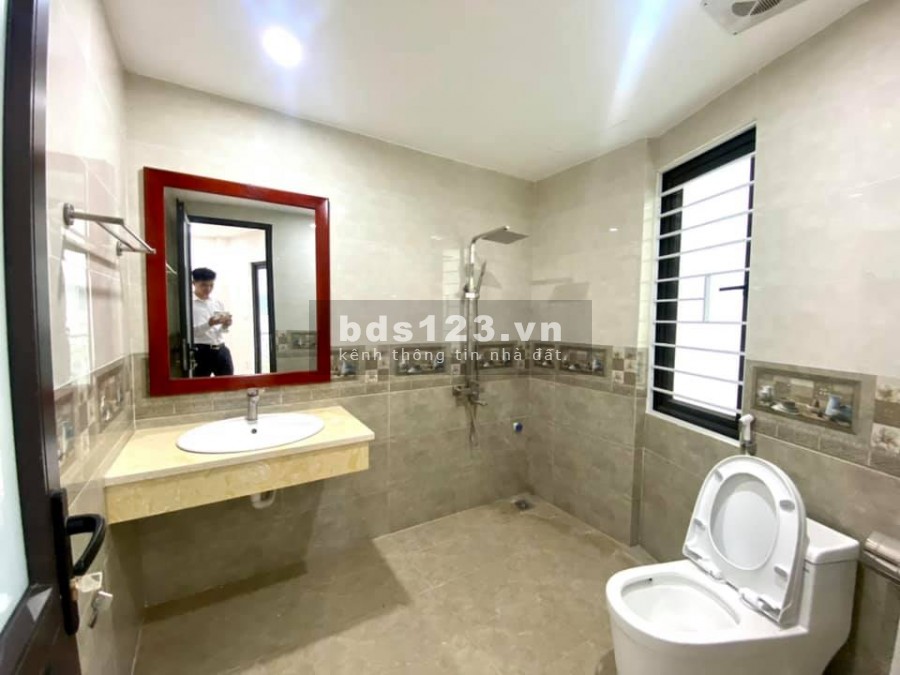 BÁN NHÀ SIÊU ĐẸP BÁT KHỐI, LONG BIÊN. 36M, 5T, 2,58 TỶ. LÔ GÓC, Ô TÔ ĐỖ CỬA