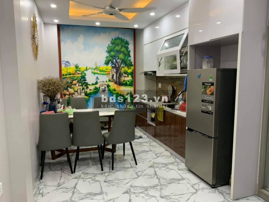 Bán nhà Phố Bồ đề TẶNG LẠI 90% NỘI THẤT 46M2 * 4T giá 4 tỷ 50 triệu
