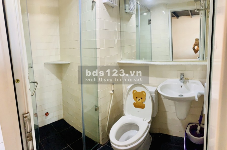 Cho thuê căn hộ có ban công giá rẻ quận 7 đường Lý Phục Man
