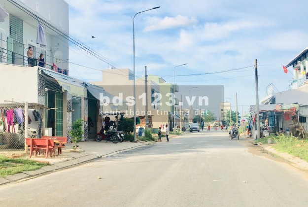 Sản phẩm siêu rẻ trong khu Hương sen GARDEN Chính chủ bán gắp 3 nền 10x17,5 giá 15 triệu/m