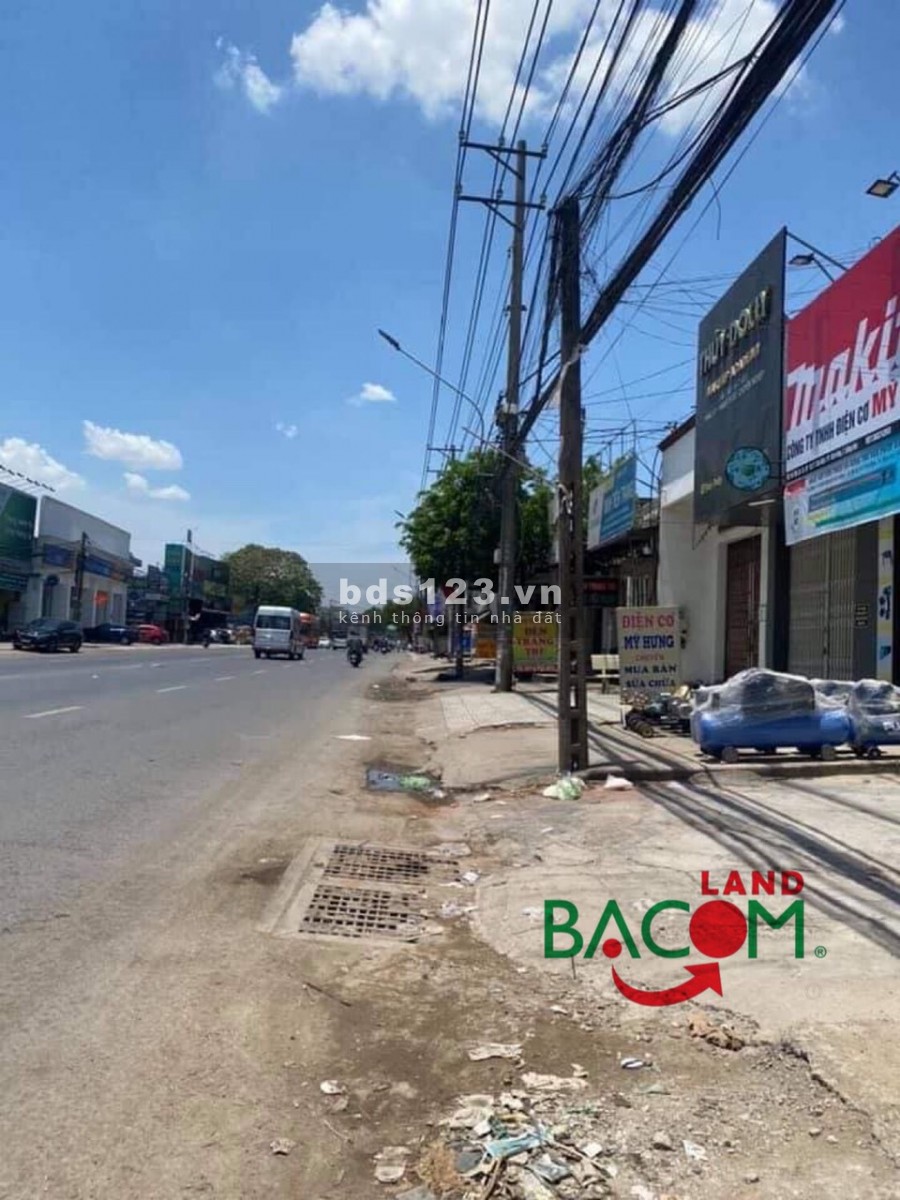 BÁN ĐẤT TẶNG NHÀ C4 MẶT TIỀN QL1A P. TÂN BIÊN
