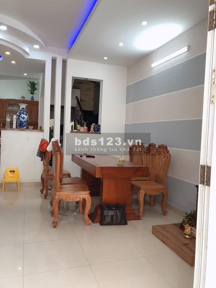 Bán nhà đường Cống Lở, Tân Bình 48m2 4 tầng giá 5 tỷ.