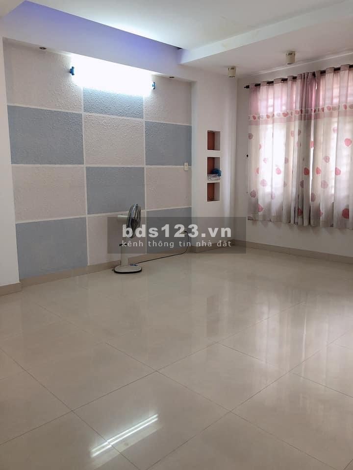 Bán nhà đường Cống Lở, Tân Bình 48m2 4 tầng giá 5 tỷ.