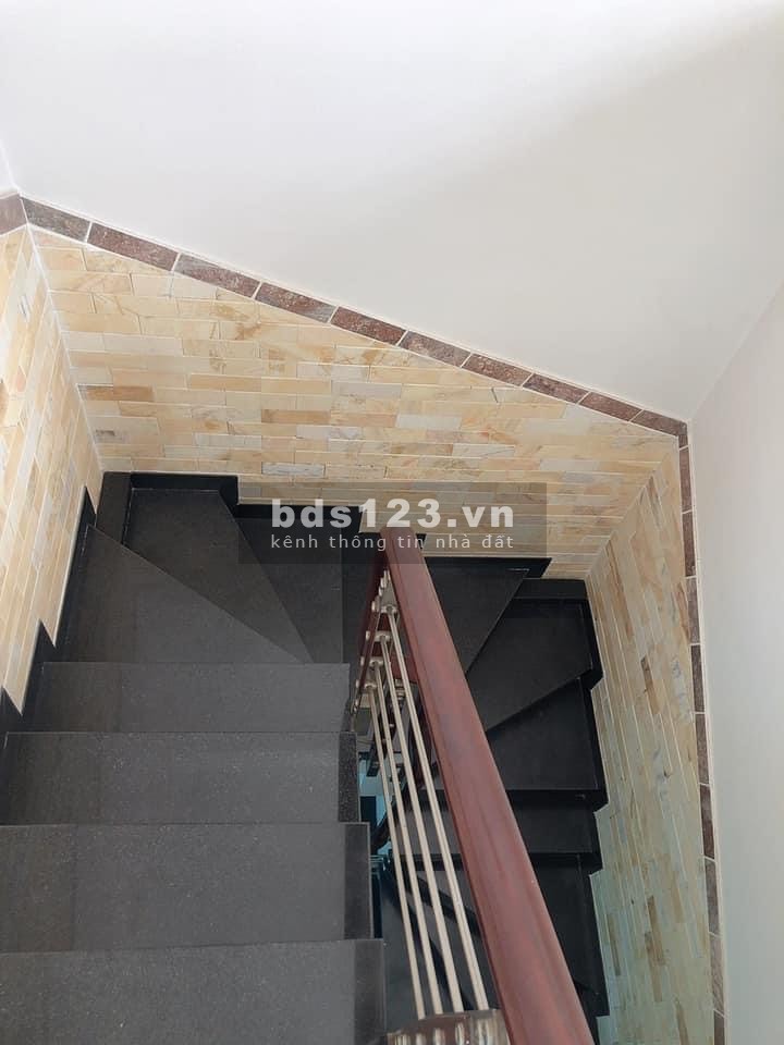 Bán nhà đường Cống Lở, Tân Bình 48m2 4 tầng giá 5 tỷ.