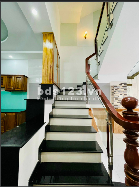 Bán Nhà đường Quang Trung, P8, Gò Vấp, đẹp, rộng rãi sang trọng.