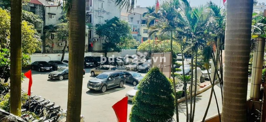 Bán nhà riêng phố Nguyễn Văn Cừ, Long Biên, Hà Nội.
