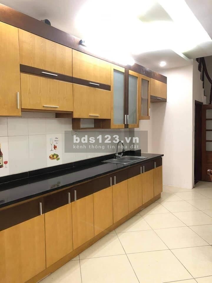 Nhà Võ Chí Công đầu Hoàng Quốc Việt, full nội thất
