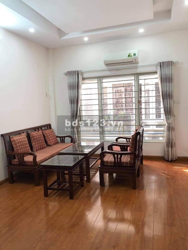 Nhà Võ Chí Công đầu Hoàng Quốc Việt, full nội thất