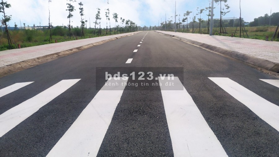 Bán đất gần KCN Cầu Tràm cách MT Đinh Đức Thiện 300m giá F0 từ CĐT chỉ 17tr/m2
