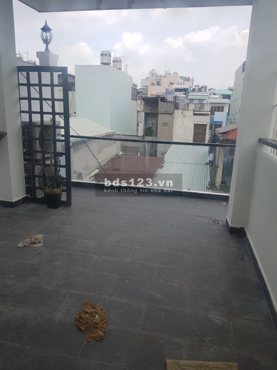 Cho thuê nhà đầy đủ nội thất đường Hoàng Hoa Thám Tân Bình