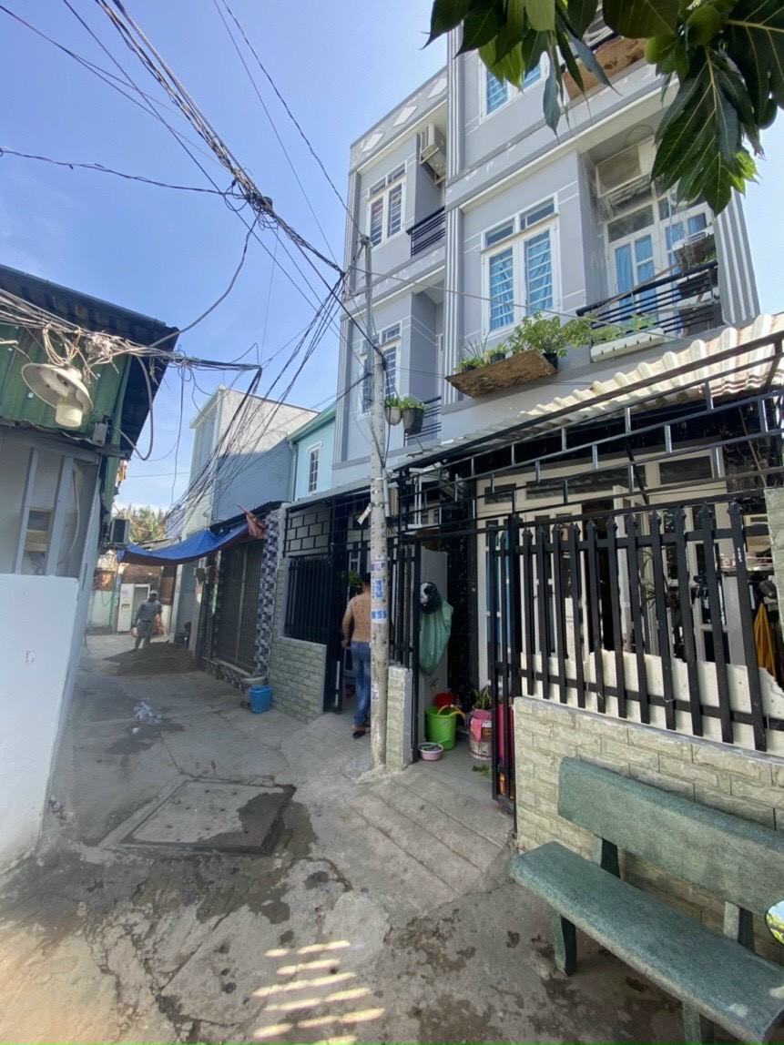 Nhà sổ riêng đã có sẵn 2 căn nhà riêng biệt hẻm 226 Nguyễn Bình, Phú Xuân, Nhà Bè