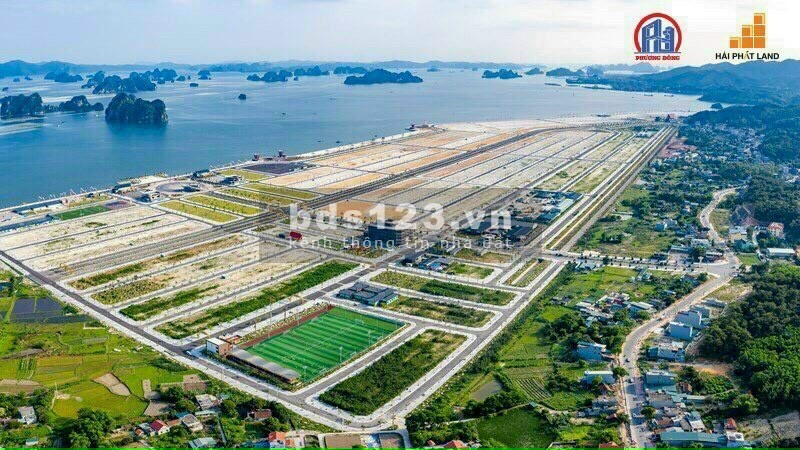 Mở bán liền kề mặt biển phương Đông Vân Đồn ngay mặt đường to, cạnh bãi tắm