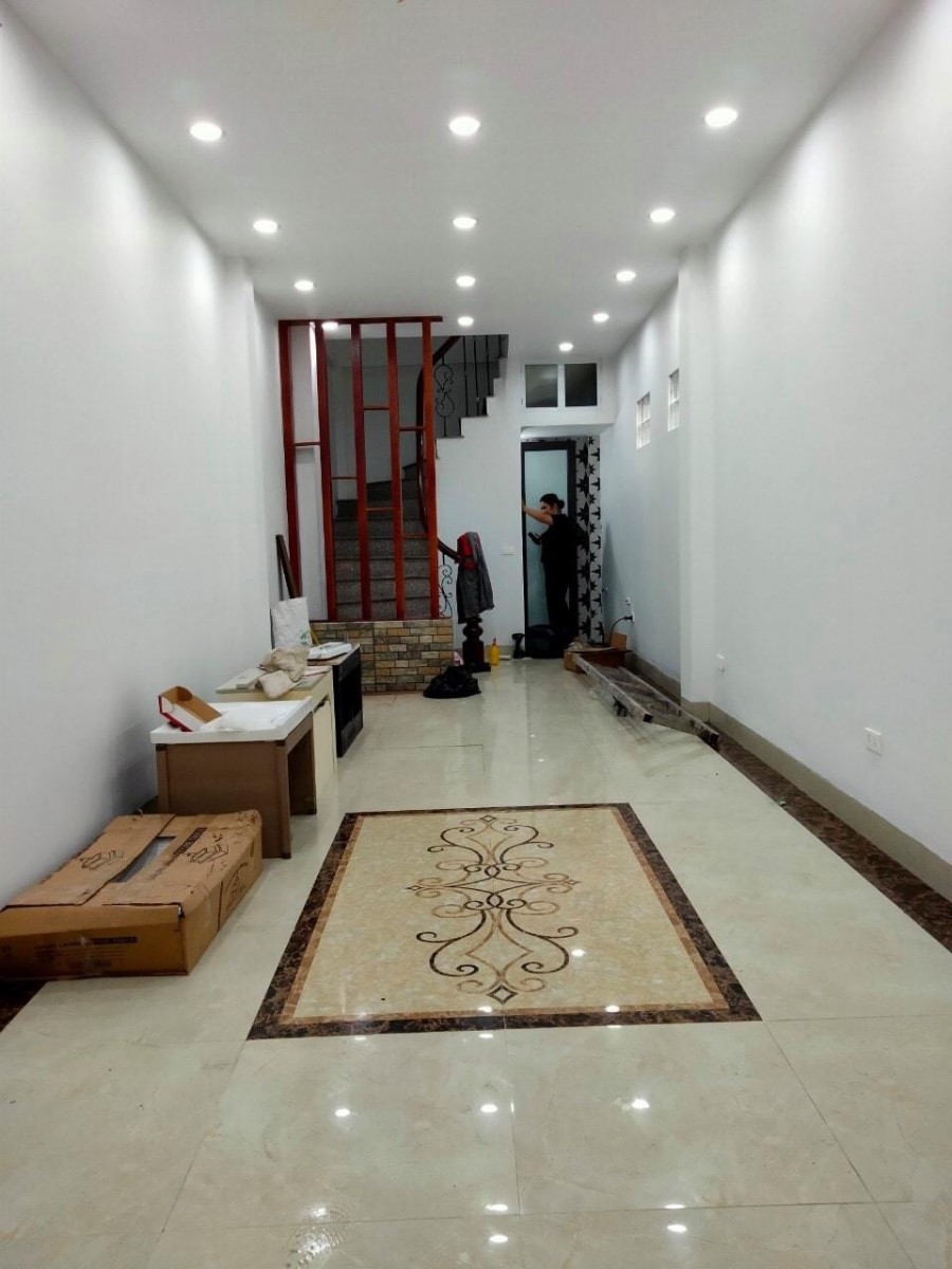 Bán Nhà Lô Góc Trần Duy Hưng, Cầu Giấy 45m2 x 4 Tầng 10m Ô Tô Nhỉnh 5 Tỷ