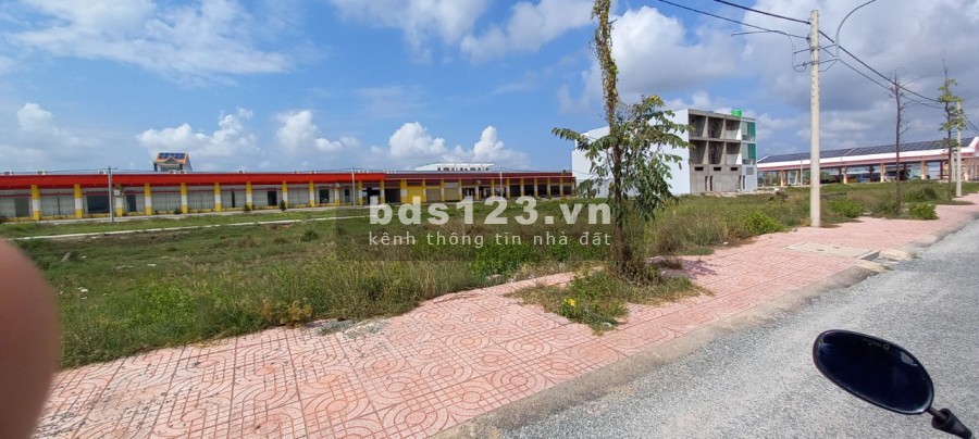Đất nền mặt tiền chợ giá rẻ, liền kề trường học