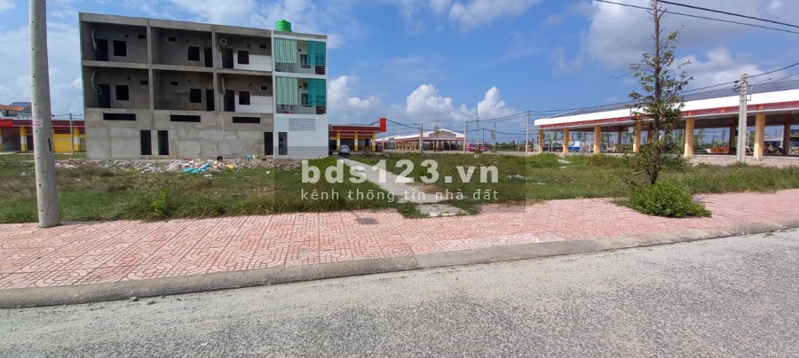 Đất nền mặt tiền chợ ngay trung tâm thị trấn Thạnh Phú giá rẻ