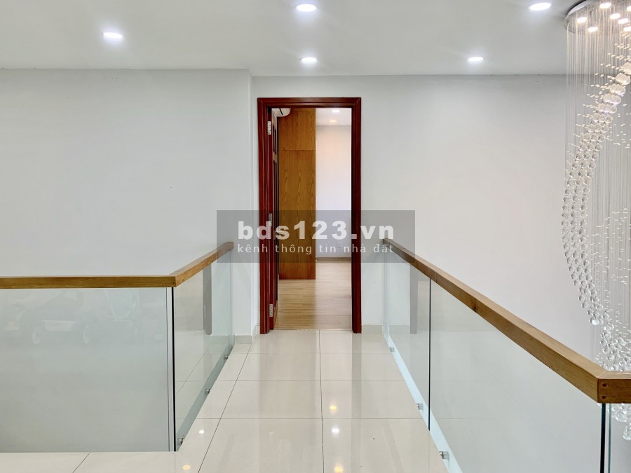 Bán căn duplex Vista Verde 90m2 5ty050 SHR