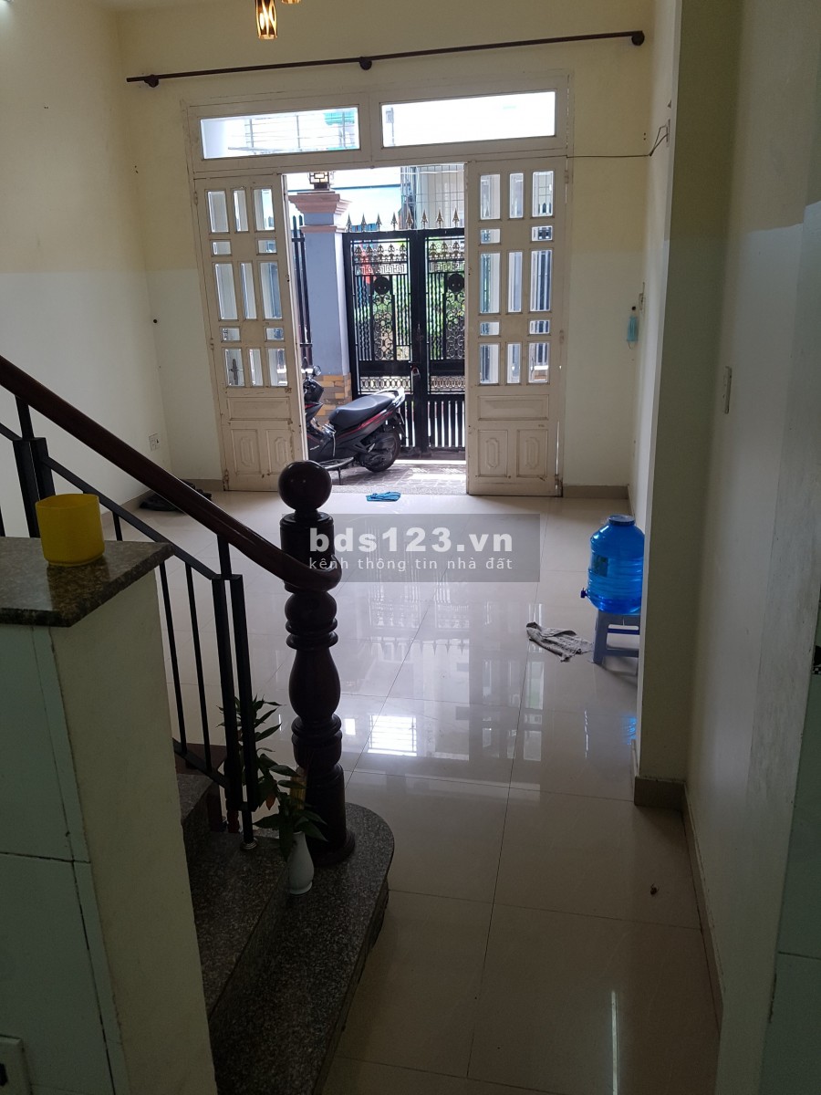 Cho thuê nhà hẻm 276/ Mã Lò có 5PN giá 8tr