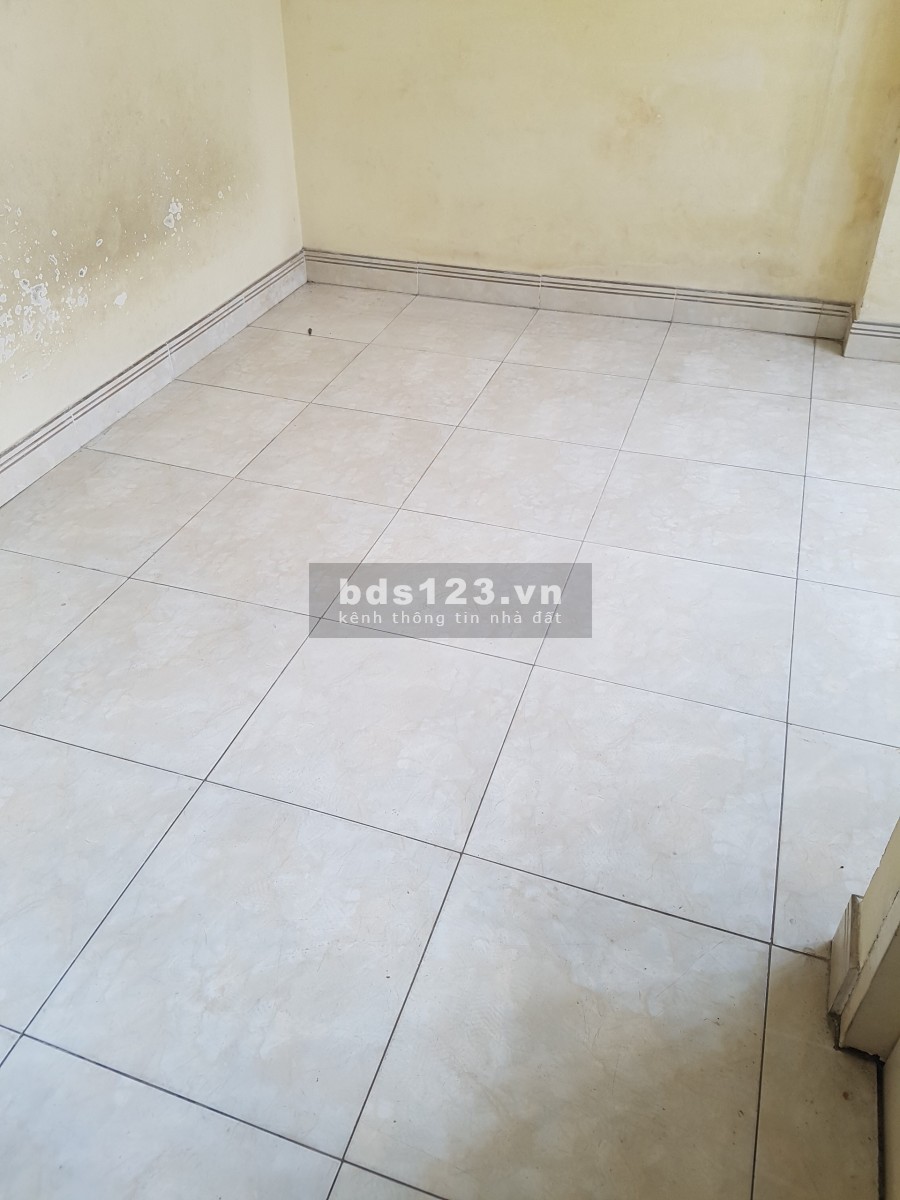 Cho thuê nhà hẻm 276/ Mã Lò có 5PN giá 8tr