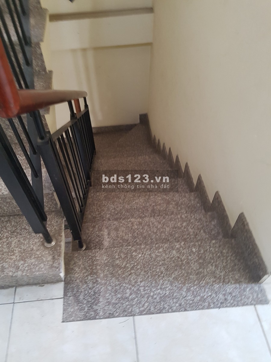Cho thuê nhà hẻm 276/ Mã Lò có 5PN giá 8tr