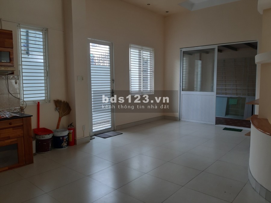 Cho thuê nhà nguyên căn MT đường Phan Đăng Lưu, Phú Nhuận nhà trệt 3 lầu (5x18m)