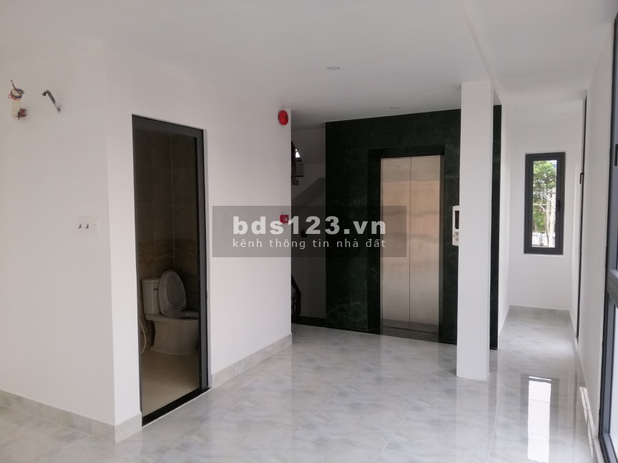 Cho thuê NHÀ NGUYÊN CĂN LÀM VĂN PHÒNG, SPA nằm đối diện CV HOÀNG VĂN THỤ P1, TÂN BÌNH