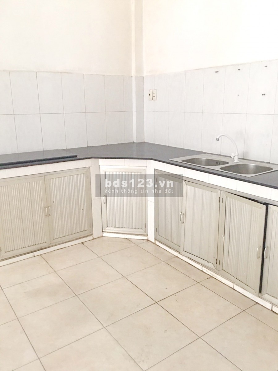 Cho thuê nhà 2 lầu mặt tiền đường NB Cao Lỗ Phường 4 Quận 8 - LH: 0933862860 Sương