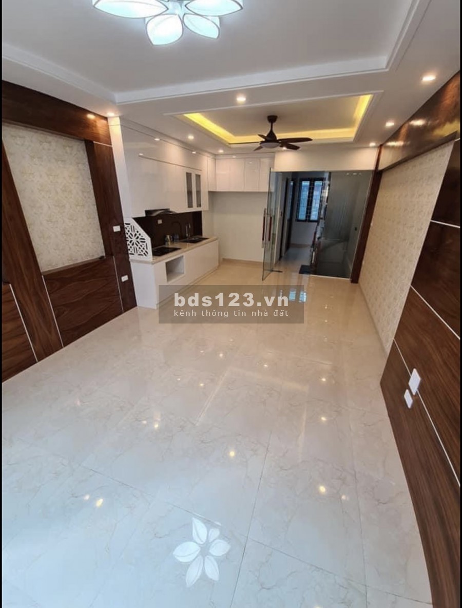 CẦN BÁN NHÀ HOÀNG MAI 5 TẦNG 4.25 TỶ, KINH DOANH, Ô TÔ TRÁNH