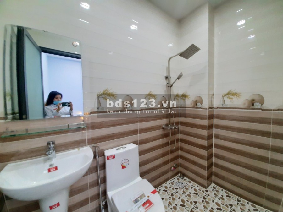 Nhà trong khu dân cư 5x20m2 chính chủ 2.1 tỷ