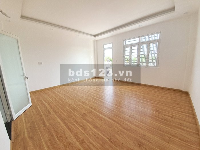 Nhà trong khu dân cư 5x20m2 chính chủ 2.1 tỷ