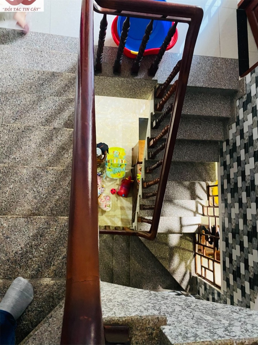 Nhà mặt tiền bùi văn hoà, ngang 6 dài 30. chỉ 7 tỷ 8