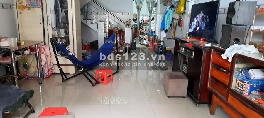 Cần bán gấp lại nhà đường Trương Thị Như, Xuân Thới Sơn, 83m2 giá 960 triệu.