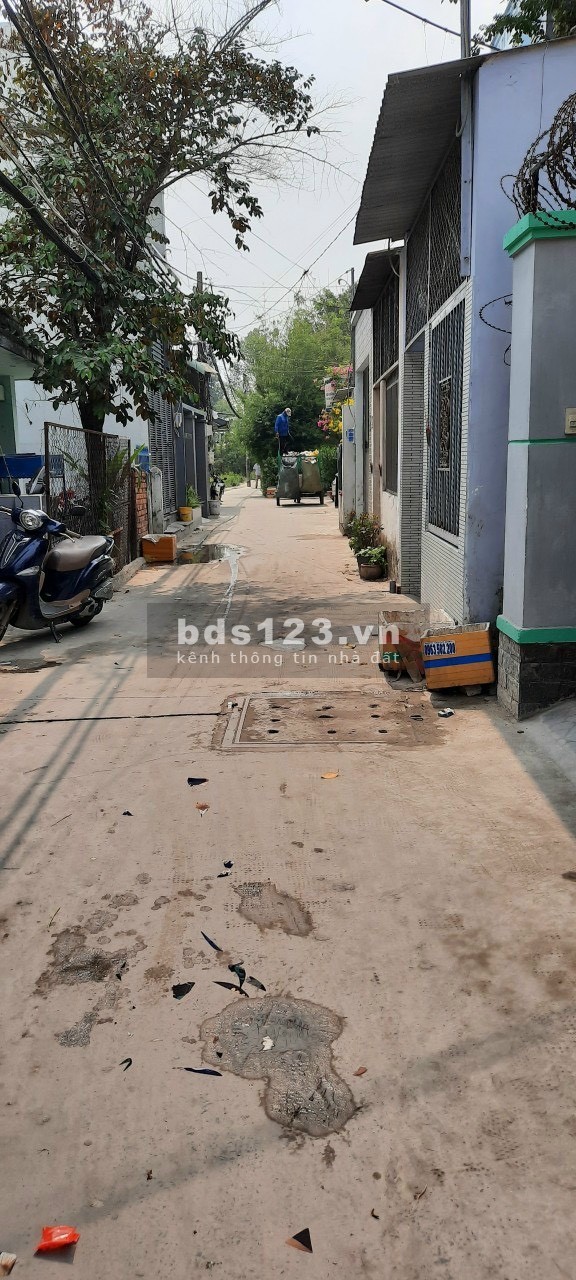 Cần bán gấp lại nhà đường Trương Thị Như, Xuân Thới Sơn, 83m2 giá 960 triệu.