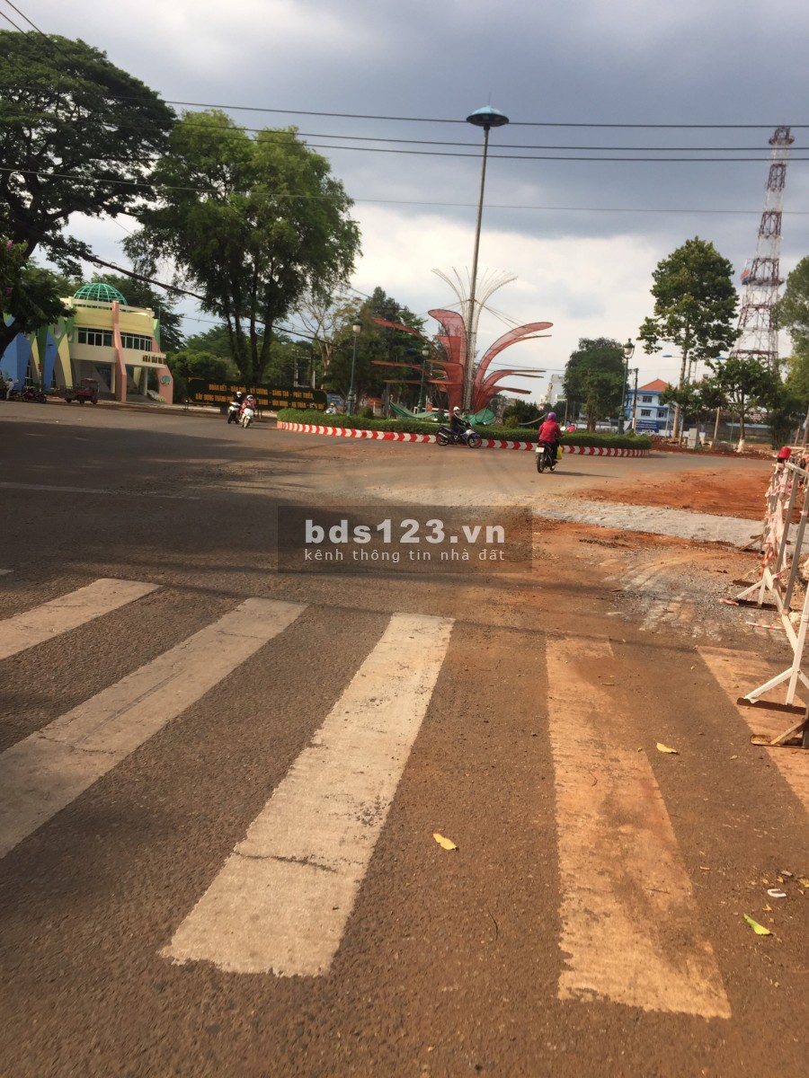 Bán nhà cũ hẻm 149 Hùng Vương phường Xuân Hòa TP Long Khánh