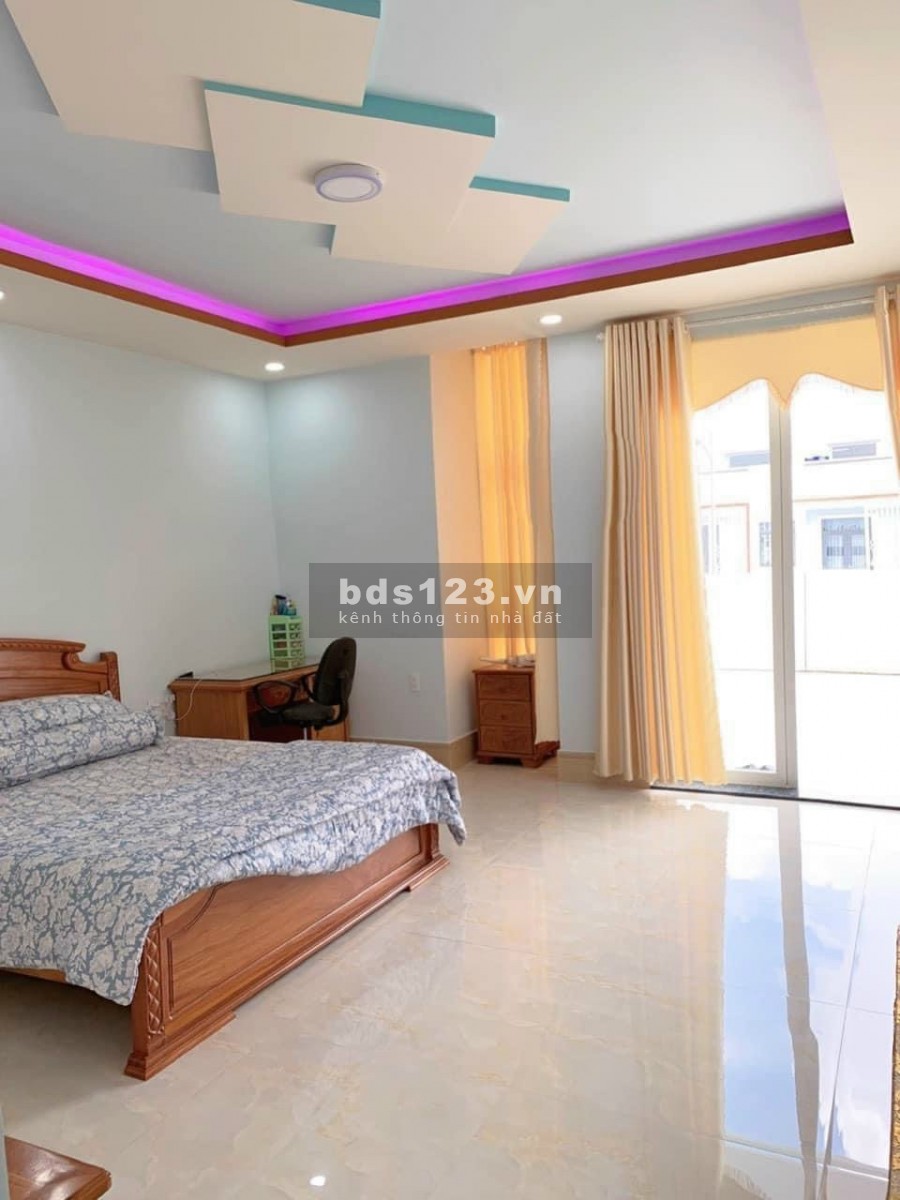 Mặt Tiền Đường Trần Bạch Đằng ( gần trường Học Võ văn Kiệt ) P.An Hòa Rạch Gía KG: 5X22m, 1 lầu