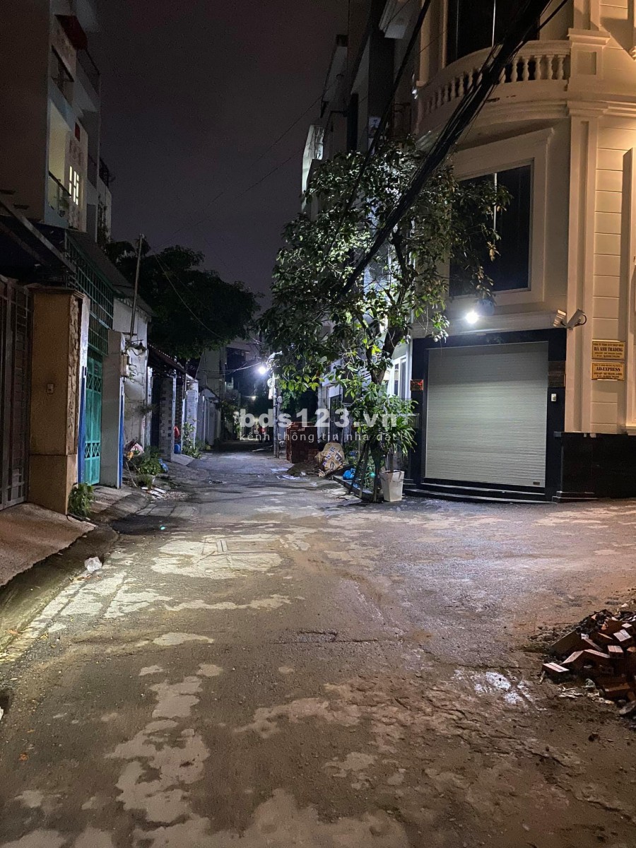 (Bình Thạnh)Nhà C4, cho thuê 18tr/tháng, Nguyễn Xí - Nơ Trang Long, dt 68m2, giá 4.58 tỷ