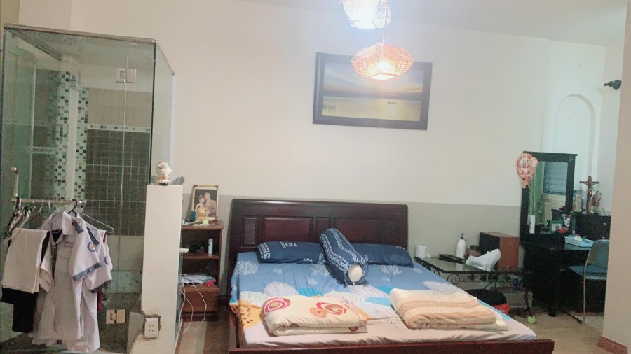 Bán gấp nhà hẻm Nguyễn Thượng Hiền, Bình Thạnh, hẻm 1 trục rộng 6m, 50m2, 4 tầng.