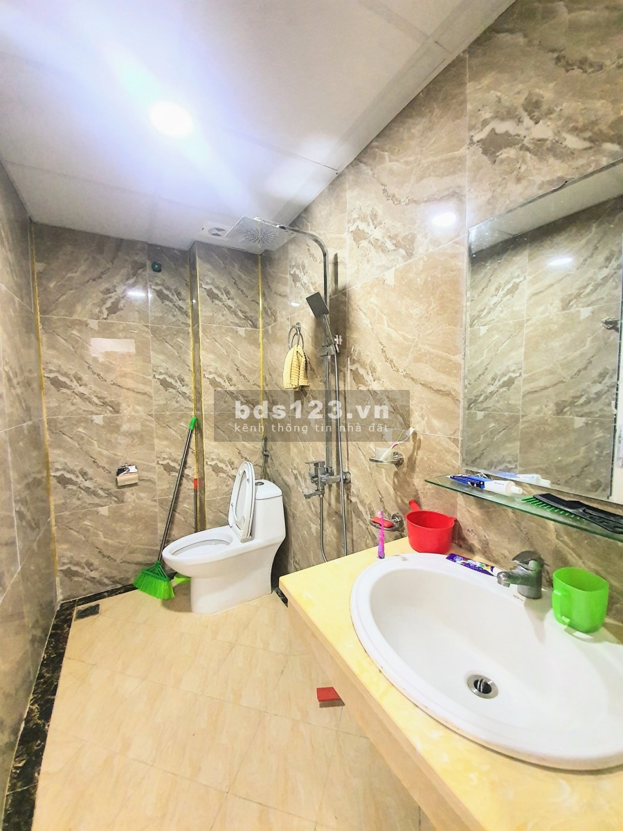 Hoàng Mai nhà mới ở ngay 5 tầng 31m2 giá 3.2 tỷ