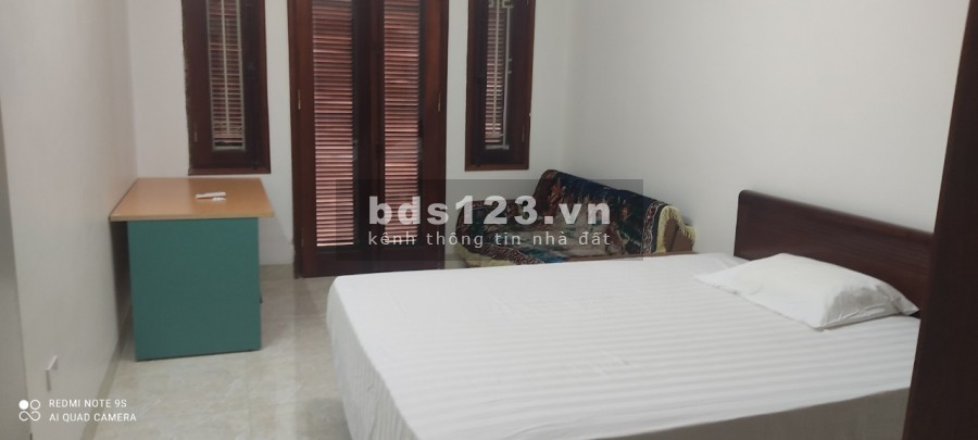 Cho thuê nhà nguyên căn ngõ Đặng Thai Mai, DT 100m2x5 tầng, có chỗ để ô tô giá 20tr/tháng. LH 0966286718