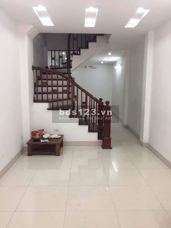 Bán nhà 6 phòng ngủ 5 tầng 45m2 chỉ 3.7 tỷ tại Nguyễn Sơn Long Biên.