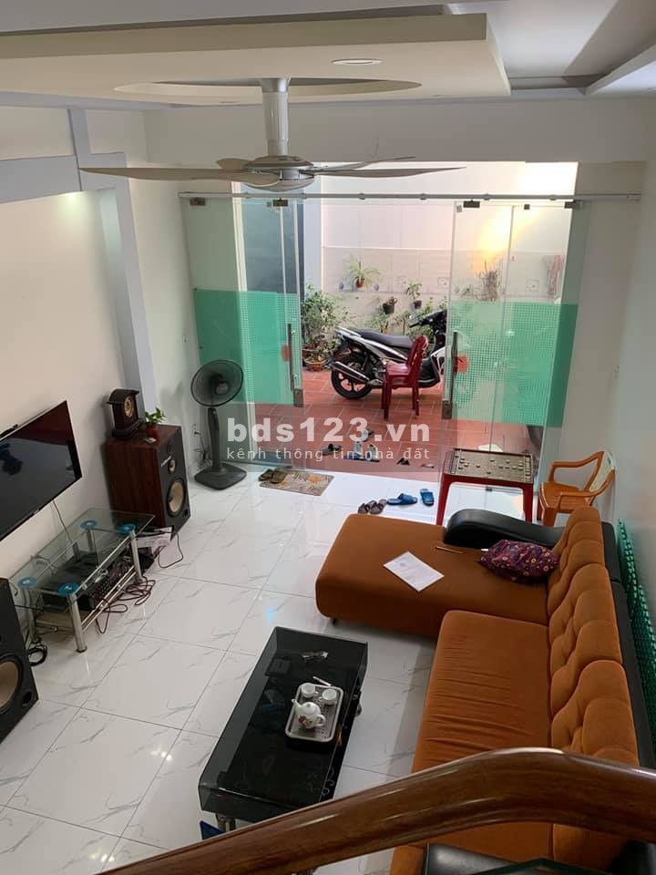 BÁN NHÀ 3 TẦNG TẠI HÙNG VƯƠNG, HỒNG BÀNG