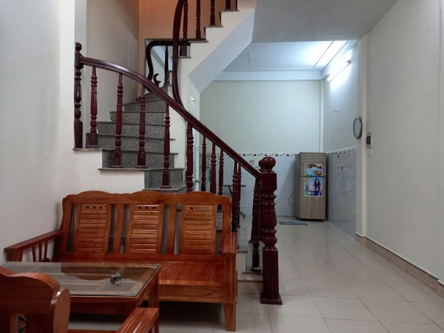 Bán Nhà 4 Tầng, Cầu Lủ, Hoàng Mai, DT 35m2, Gần Phố, Ô Tô Đỗ 10m.