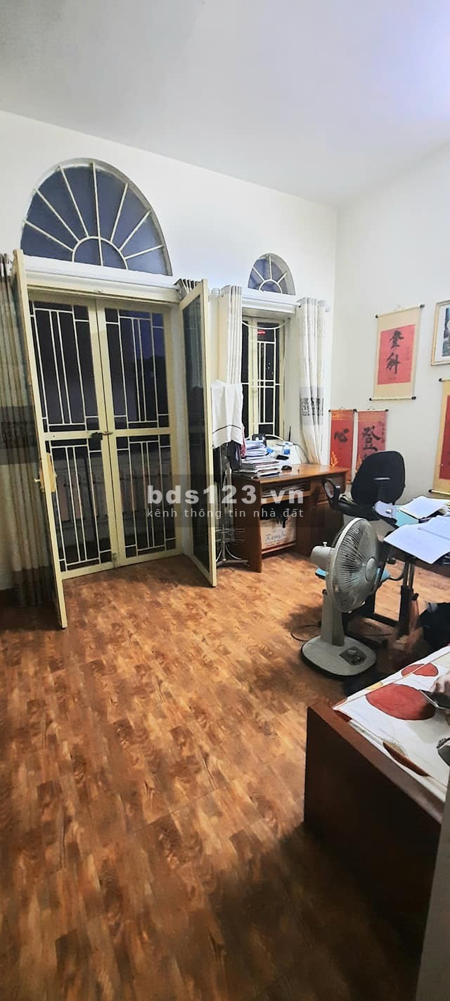 Hoàng Hoa Thám. Ba Đình MẶT NGÕ THÔNG Ô TÔ KINH DOANH 40m2 chỉ 5.8 tỷ