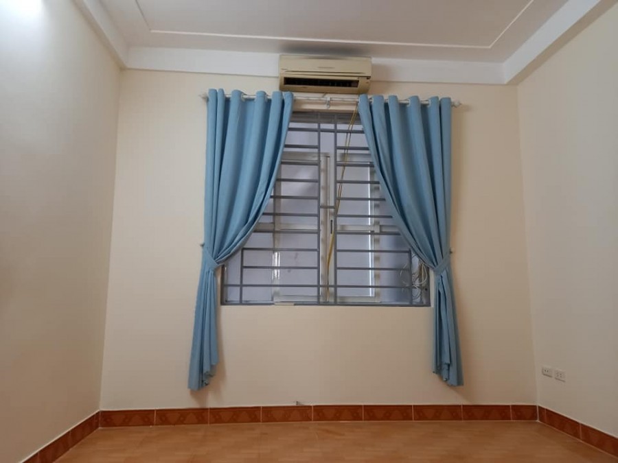 Bán Nhà 4 Tầng, Cầu Lủ, Hoàng Mai, DT 35m2, Gần Phố, Ô Tô Đỗ 10m.