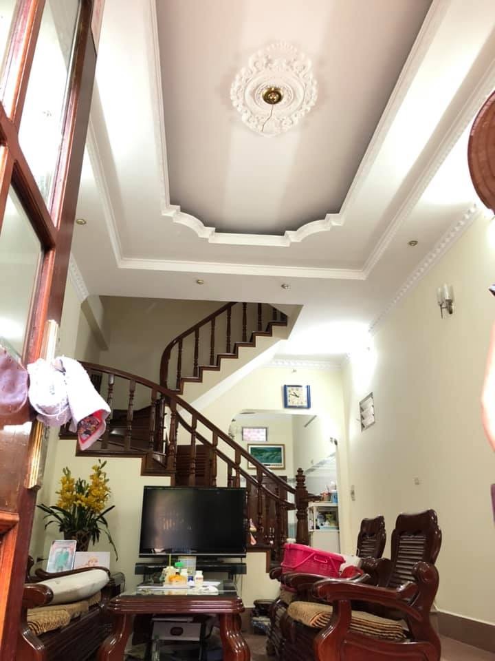 Bán Nhà Phân Lô Định Công Thượng 74m2, Ô Tô Tránh, Lô Góc 3 Mặt Thoáng, Nội Thất Gỗ, MT 4m