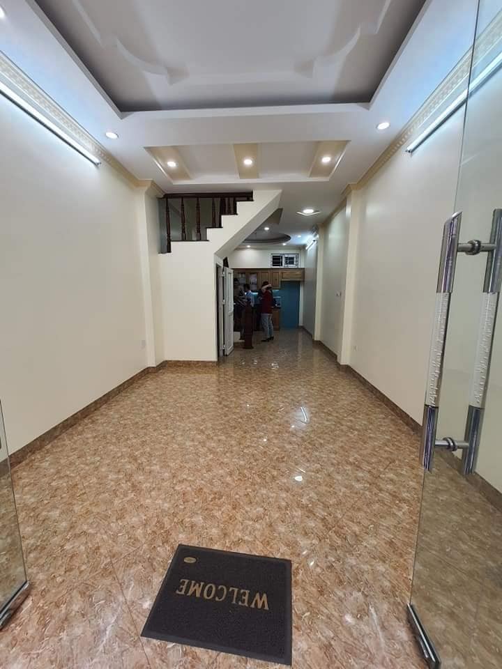 NHÀ CHÙA BỘC TT ĐỐNG ĐA 40M*4 TẦNG GIÁ 5,45 TỶ MỚI KOONG KINH DOANH VP 40M RA OTO