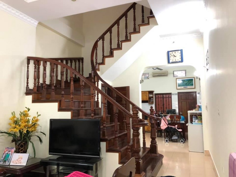 Bán Nhà Phân Lô Định Công Thượng 74m2, Ô Tô Tránh, Lô Góc 3 Mặt Thoáng, Nội Thất Gỗ, MT 4m