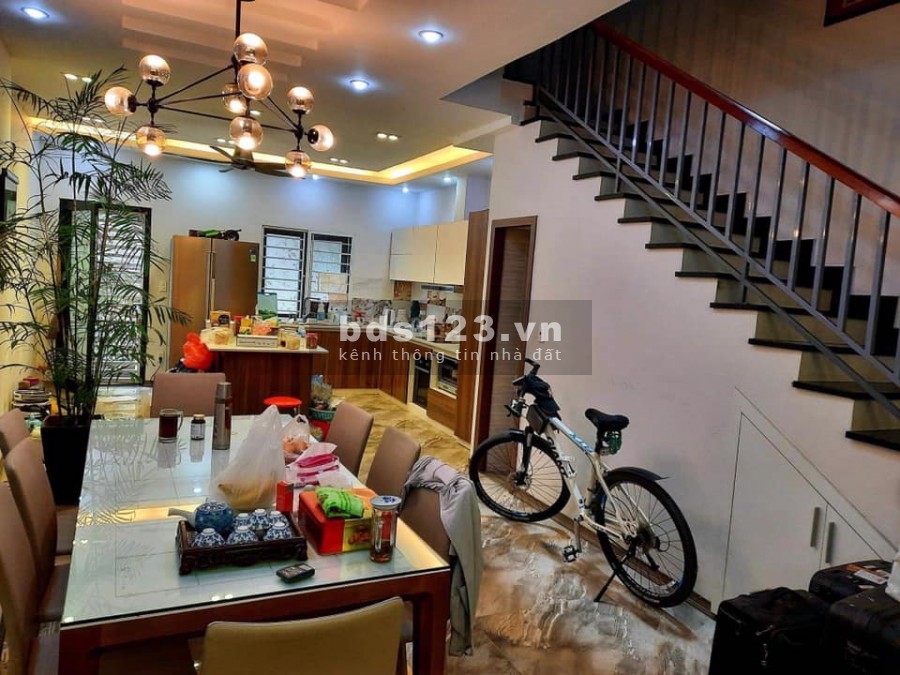 Bán nhà khu phân lô cán bộ cấp cao hộ khẩu Ba Đình thoáng trước sau